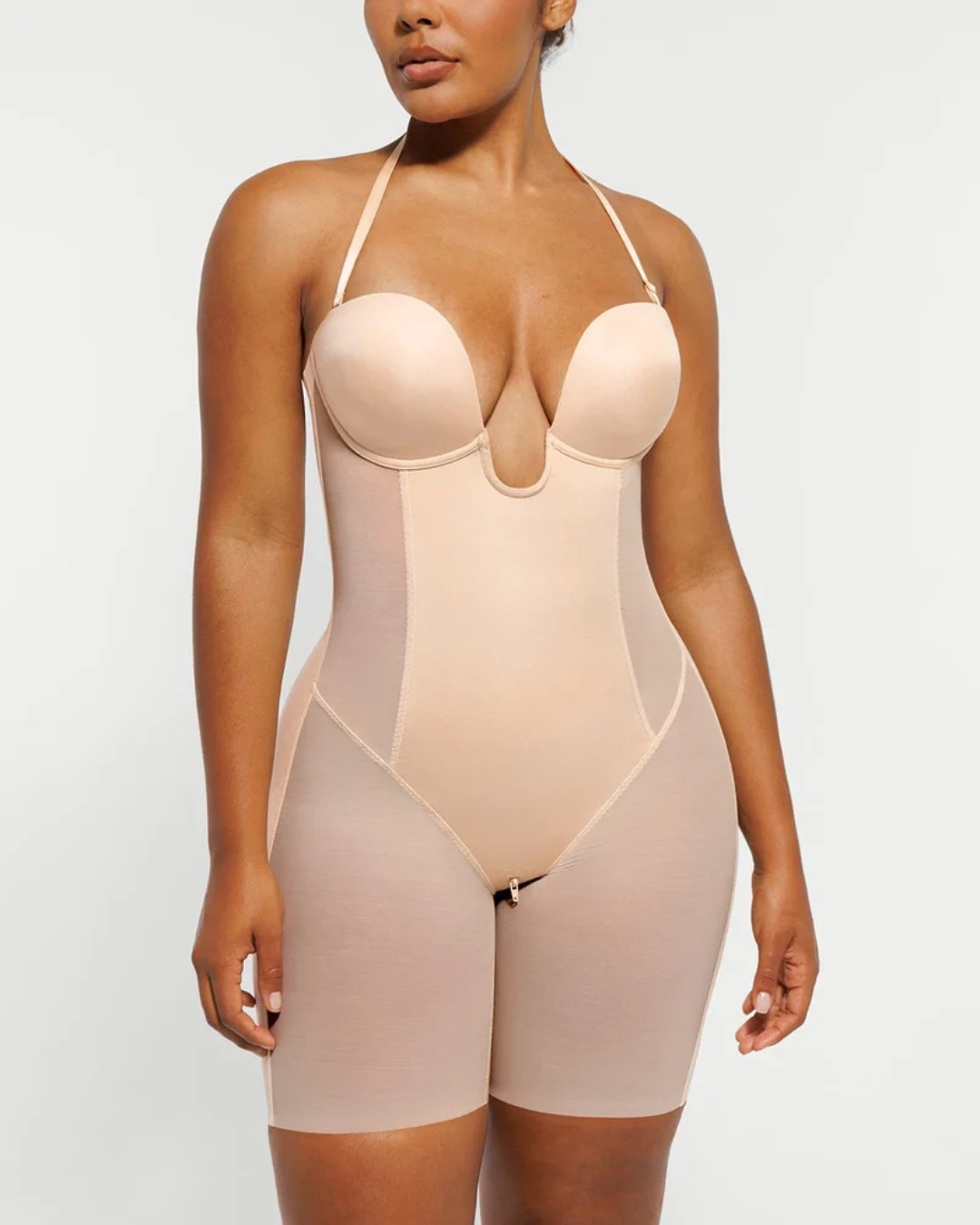 Corpo Adelgaçante com Decote Profundo e Efeito Lifting para um Realce Natural