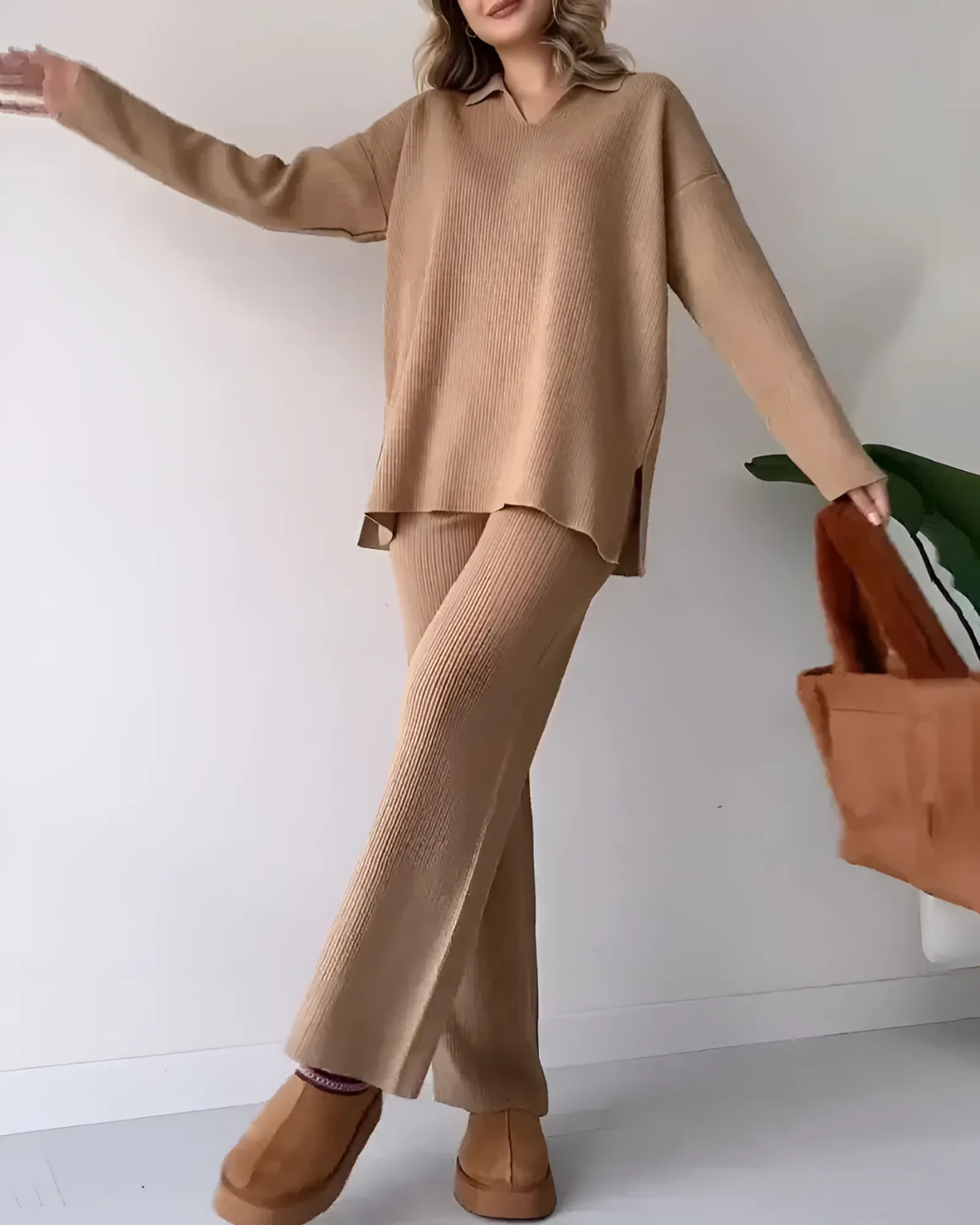 Conjunto folgado de duas peças com camisola com decote em V para mulher