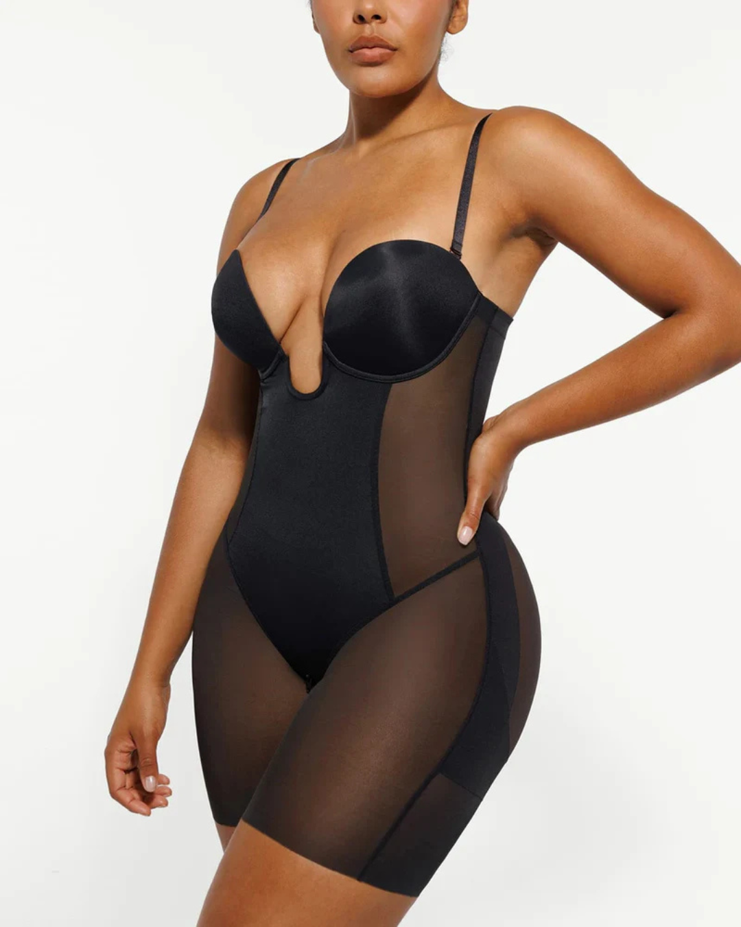 Corpo Adelgaçante com Decote Profundo e Efeito Lifting para um Realce Natural