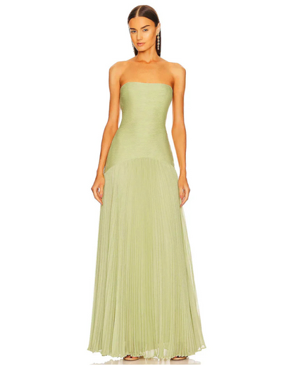 Vestido de mulher elegante em tecido macio