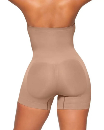Roupa interior moldada sem costuras que levanta as nádegas