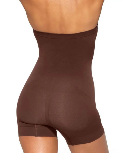 Roupa interior moldada sem costuras que levanta as nádegas