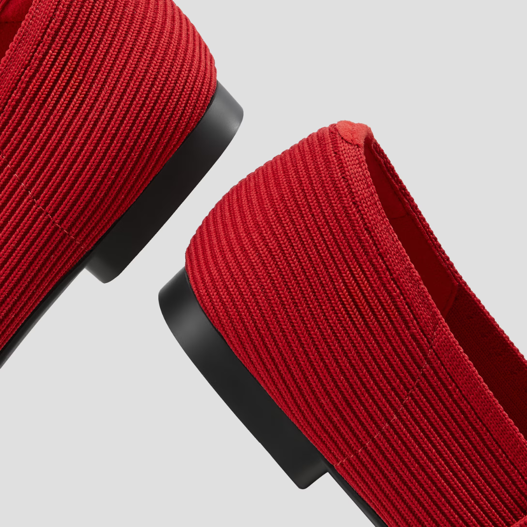 Sapatilhas em Malha Elástica com Fivela Ajustável e Design Minimalista