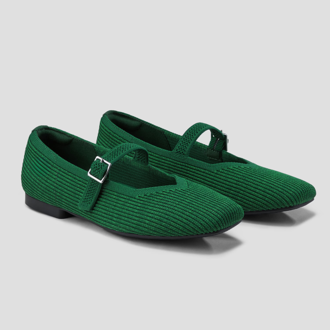Sapatilhas em Malha Elástica com Fivela Ajustável e Design Minimalista